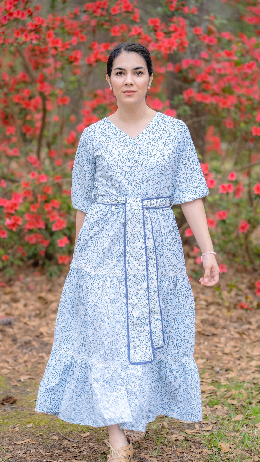 The Sofia Block Print Dress with Puff Sleeves in Azul is perfect to wear this Spring or Summer.