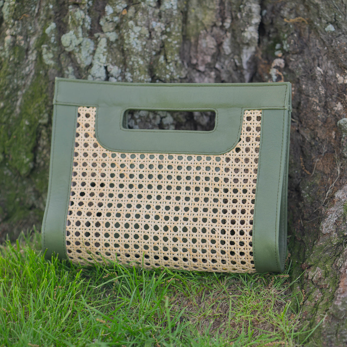 LUDRES RATTAN AND LEATHER TRIM ENVELOPE HANDBAG | MEADOW GREEN ...