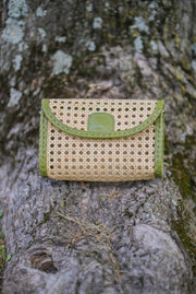 SOLANGE RATTAN AND LEATHER TRIM CLUTCH | GREEN