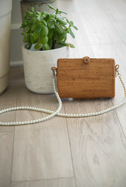 IDA RATTAN HANDBAG WITH PEARL STRAPS