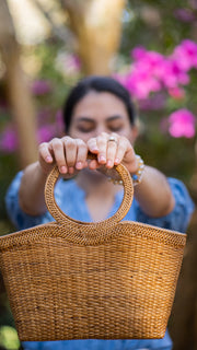 REGINA CLASSIC RATTAN HANDBAG